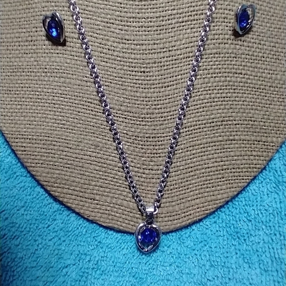 Silvertone necklace ring bracelet earrings blue stone heart set - Picture 9 of 9